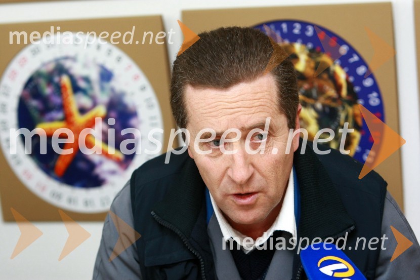 Srečko Dajčman, predsednik podružnice Sindikata kovinske in elektroindustrije - SKEI v družbi Tovarna vozil MariborSKEI TAM, novinarska konferenca