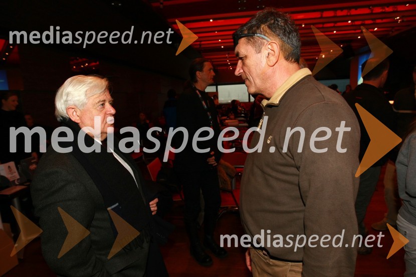 Milan Kučan, nekdanji predsednik Republike Slovenije ter Stipe Božič, planinec in snemalec Tomaževih odpravTomaž Humar: Ni nemogočih poti, novinarska konferenca ob drugi dopolnjeni izdaji