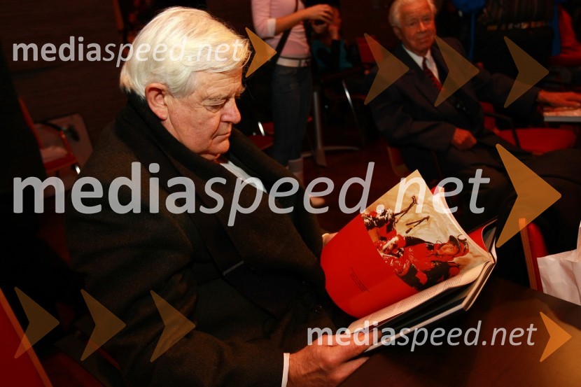 Milan Kučan, nekdanji predsednik Republike SlovenijeTomaž Humar: Ni nemogočih poti, novinarska konferenca ob drugi dopolnjeni izdaji