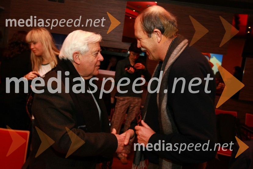 Milan Kučan, nekdanji predsednik Republike Slovenije in Anton Majzelj, nekdanji direktor podjetja MobitelTomaž Humar: Ni nemogočih poti, novinarska konferenca ob drugi dopolnjeni izdaji