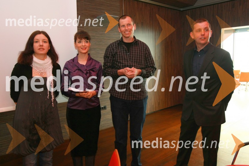 Ana Duša, urednica knjige, Tjaša Koprivec, urednica Založbe Sanje, Zoran Hajtnik in Marjan Humar, brat Tomaža HumarjaTomaž Humar: Ni nemogočih poti, novinarska konferenca ob drugi dopolnjeni izdaji