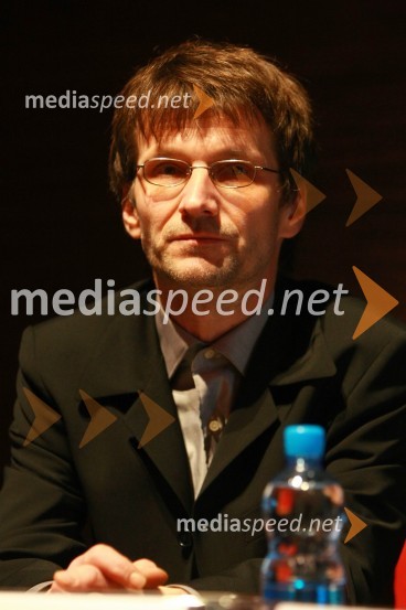 Rok Zavrtanik, direktor Založbe SanjeTomaž Humar: Ni nemogočih poti, novinarska konferenca ob drugi dopolnjeni izdaji