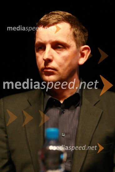 Marjan Humar, brat Tomaža HumarjaTomaž Humar: Ni nemogočih poti, novinarska konferenca ob drugi dopolnjeni izdaji