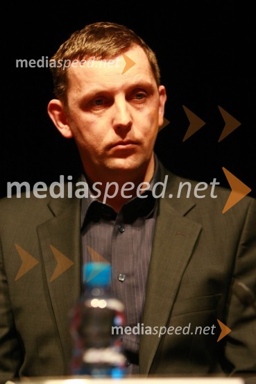 Marjan Humar, brat Tomaža HumarjaTomaž Humar: Ni nemogočih poti, novinarska konferenca ob drugi dopolnjeni izdaji