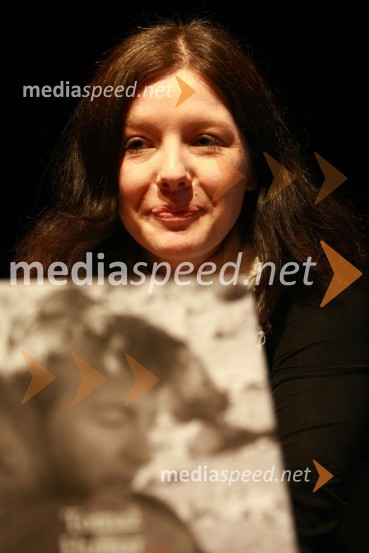 Ana Duša, urednica knjigeTomaž Humar: Ni nemogočih poti, novinarska konferenca ob drugi dopolnjeni izdaji