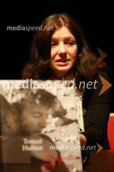 Ana Duša, urednica knjigeTomaž Humar: Ni nemogočih poti, novinarska konferenca ob drugi dopolnjeni izdaji