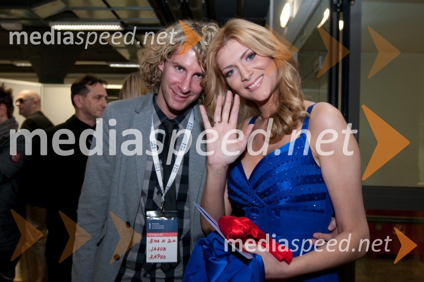 Jakob Kapus, pevec, plesalec, novinar in Manca Špik, pevkaEMA 2010, predizbor