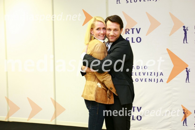 Marko Vozelj, pevec in soproga Tina Vozelj  	EMA 2010, predizbor