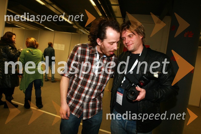 Jernej Šavel, novinar in Mimi Inhof, novinar in fotografEMA 2010, predizbor