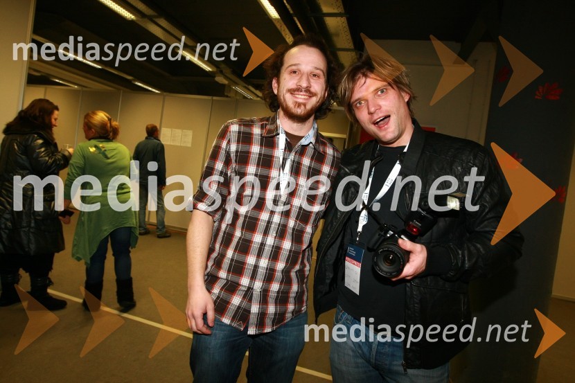 Jernej Šavel, novinar in Mimi Inhof, novinar in fotografEMA 2010, predizbor
