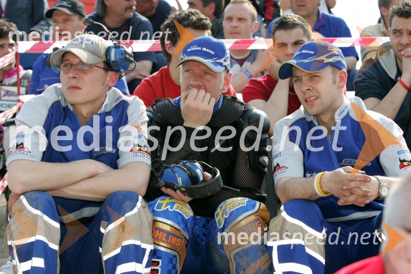 Tony Rickardsson (Švedska), na srediniSPEEDWAY GRAND PRIX, VN Slovenije 2006, trening