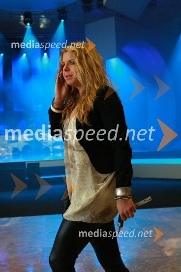 Neisha, pevkaEMA 2010, finale