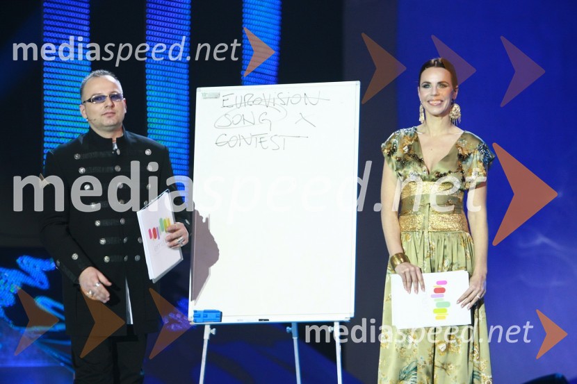 Andrea Flego in Lorella Flego, voditelja finalnega večeraEMA 2010, finale