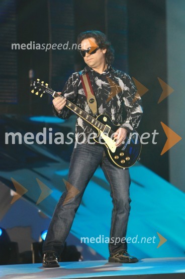 Član skupine KalamariEMA 2010, finale