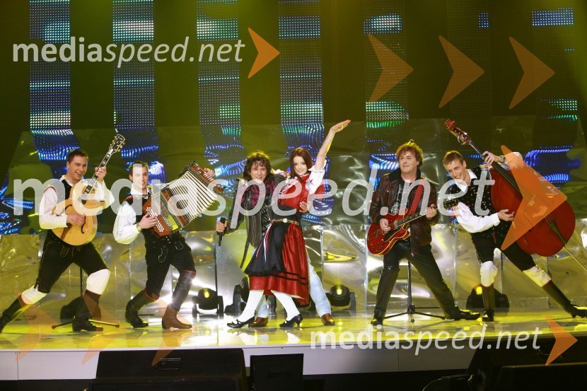 Ansambel Roka Žlindre in skupina Kalamari, zmagovalci Eme 2010EMA 2010, finale