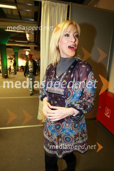 Martina, pevkaEMA 2010, finale