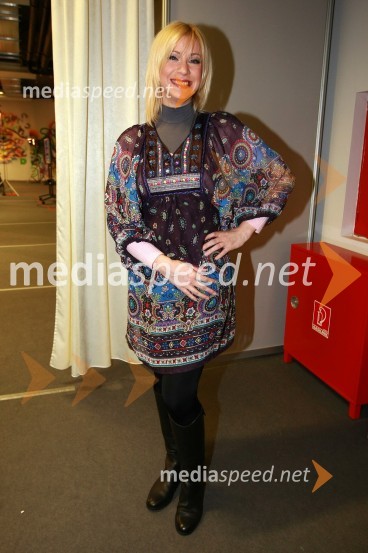 Martina, pevkaEMA 2010, finale