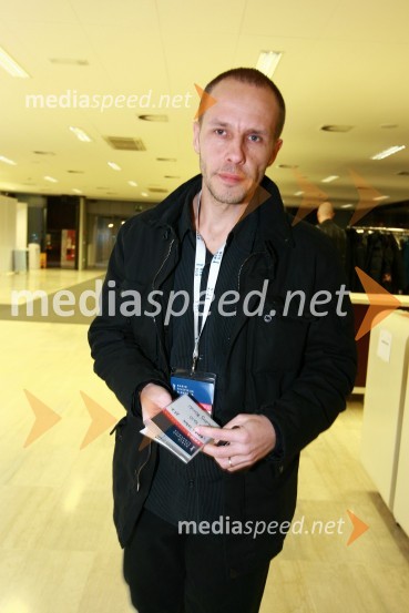 Andrej Karoli, radijski voditelj
	EMA 2010, finale