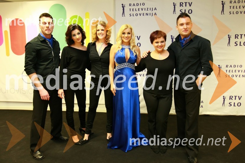 Brigita Šuler, pevka in spremljevalna skupinaEMA 2010, finale