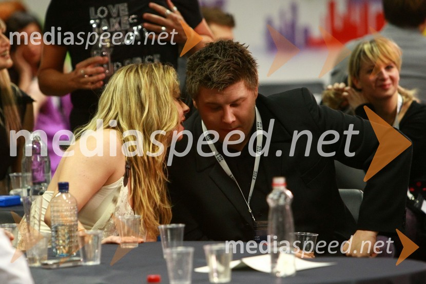 Neisha, pevka in ...EMA 2010, finale