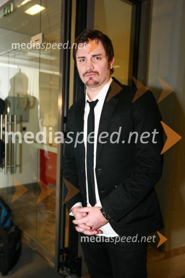 Vlado Pilja, pevecEMA 2010, finale