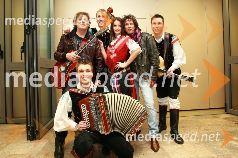 Ansambel Roka Žlindre in skupina Kalamari, zmagovalci Eme 2010EMA 2010, finale