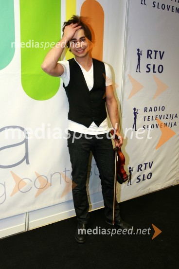 Alexander Rybak, zmagovalec tekmovanja za Pesem Evrovizije 2009EMA 2010, finale