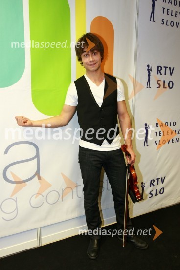 Alexander Rybak, zmagovalec tekmovanja za Pesem Evrovizije 2009EMA 2010, finale