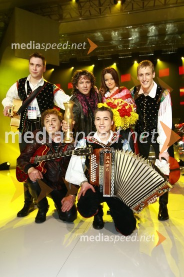 Ansambel Roka Žlindre in skupina Kalamari, zmagovalci Eme 2010EMA 2010, finale