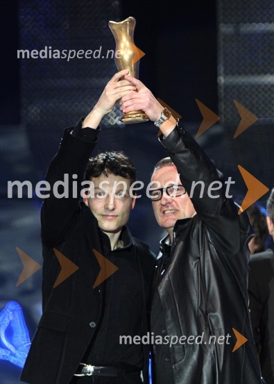 Marino Legovič, avtor glasbe ter Leon Oblak, avtor besedila - zmagovalci Eme 2010EMA 2010, finale