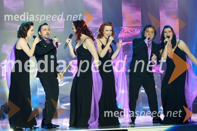 Jože Kontrec in Mišo Kontrec, člana skupine Langa in spremljevalna skupinaEMA 2010, predizbor