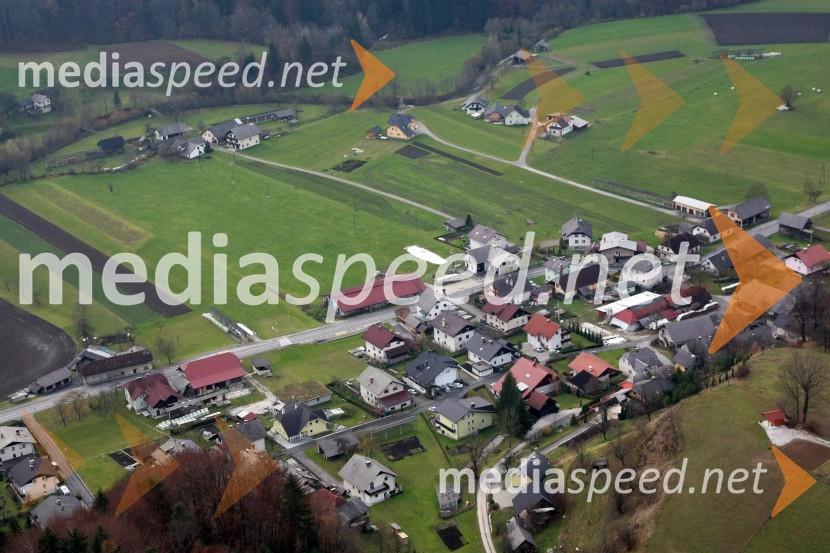 Tuhinjska dolinaSlovenija iz zraka