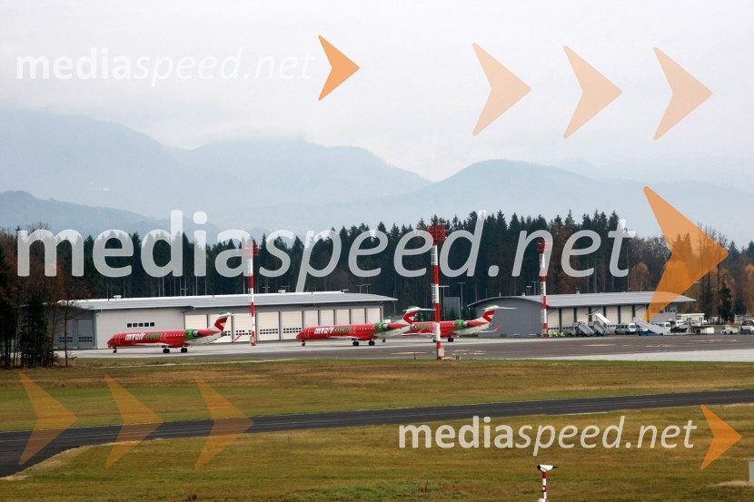 Letališče Jožeta PučnikaSlovenija iz zraka