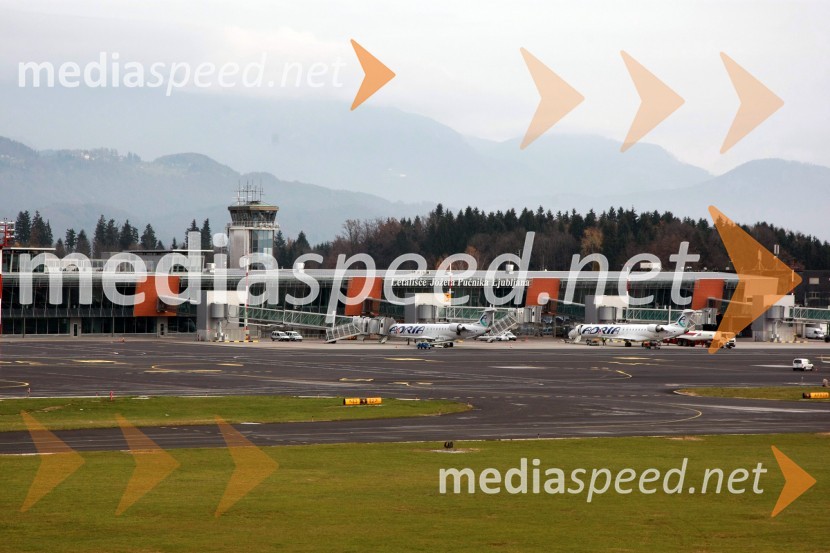 Letališče Jožeta PučnikaSlovenija iz zraka