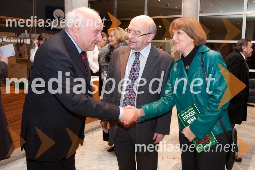 Anton Nanut, dirigent, Mitja Rotovnik, direktor Cankarjevega doma in Janja Kramberger, pomočnica direktorja Cankarjevega domaStriček Vanja, premiera v SNG Nova Gorica
