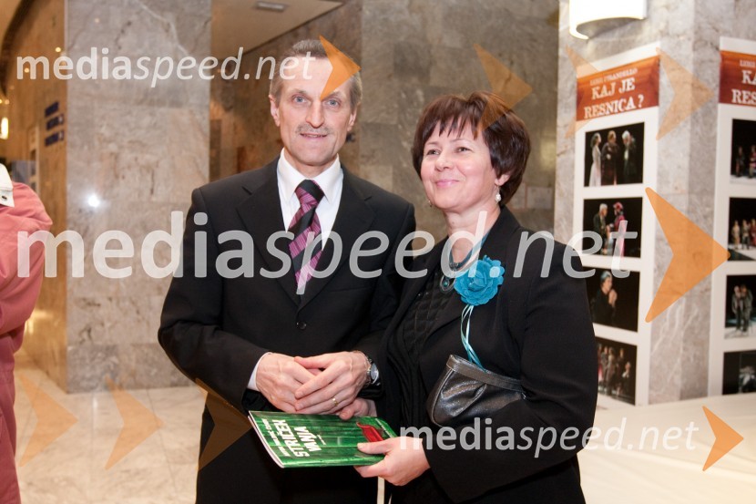 	Marjan Širaj, Ajpes s soprogoStriček Vanja, premiera v SNG Nova Gorica