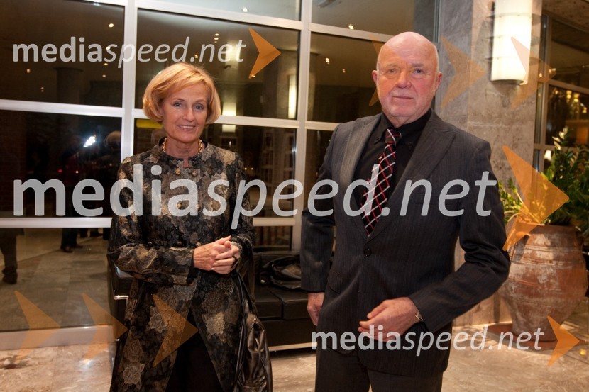 Joco Žnidaršič, fotograf in soproga AnaStriček Vanja, premiera v SNG Nova Gorica