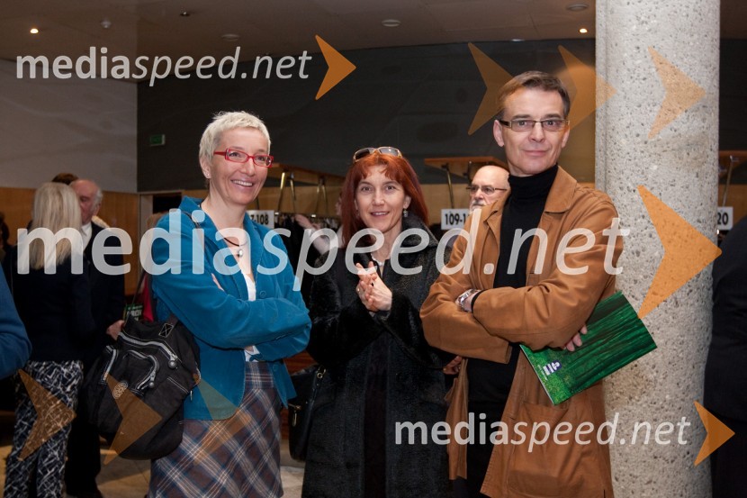 Alenka Žavbi, fotografinja, Barbara Hieng Samobor, direktorica MGL in Igor Samobor, igralecStriček Vanja, premiera v SNG Nova Gorica