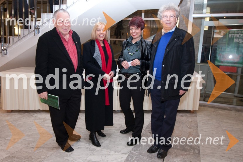 Dušan Jovanovič, režiser, Milena Zupančič, igralka, Janja Koren, novinarka s spremljevalcemStriček Vanja, premiera v SNG Nova Gorica