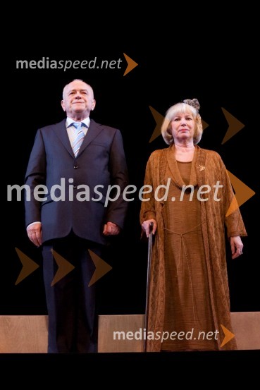 Poklon: Bine Matoh in Teja GlažarStriček Vanja, premiera v SNG Nova Gorica