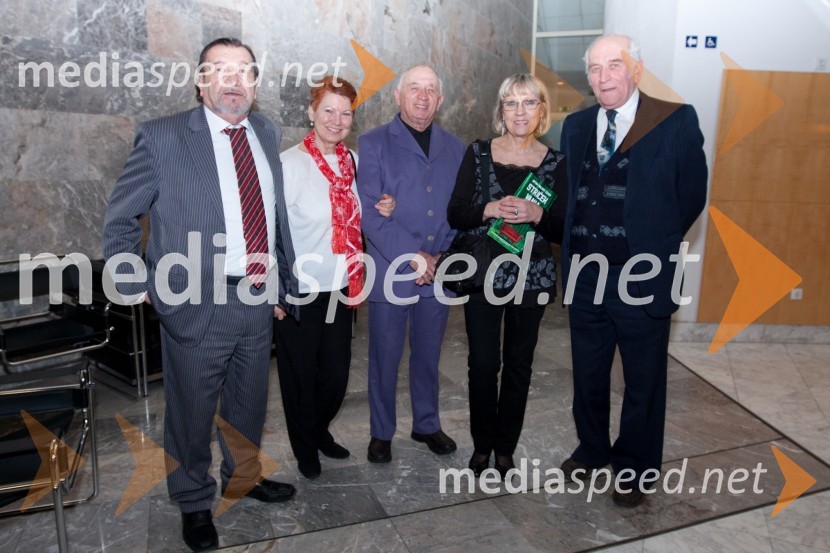 Sergej Ferrari, igralec, Marija Jelačin, igralka, Andrej Jelačin, igralec, Minu Kjuder, igralka in dobitnica Borštnikovega prstana 2009 in Tone Šolar, igralecStriček Vanja, premiera v SNG Nova Gorica