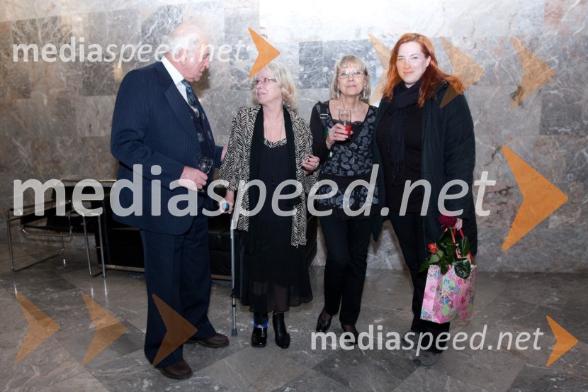 Tone Šolar, igralec, Teja Glažar, igralka, Minu Kjuder, igralka in dobitnica Borštnikovega prstana 2009 in Ana Facchini, igralkaStriček Vanja, premiera v SNG Nova Gorica