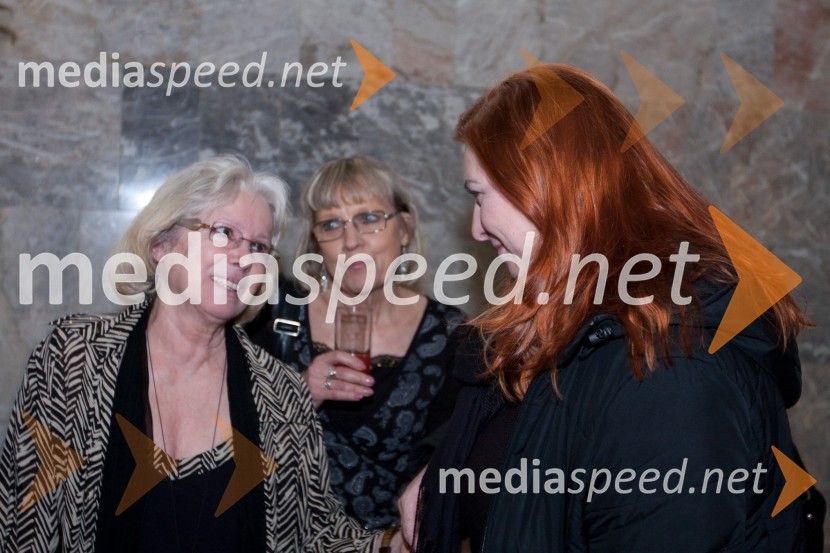 Teja Glažar, igralka, Minu Kjuder, igralka in dobitnica Borštnikovega prstana 2009 in Ana Facchini, igralkaStriček Vanja, premiera v SNG Nova Gorica