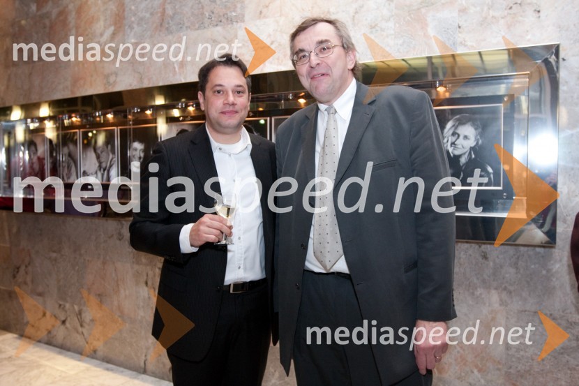 Matej Arčon, podžupan Nove Gorice in Borut Bašin, odnosi z javnostjo SNG NGStriček Vanja, premiera v SNG Nova Gorica