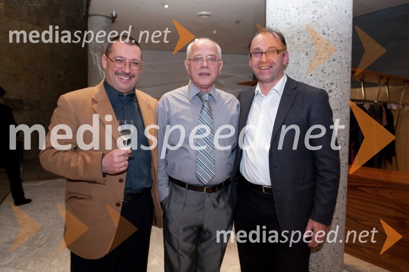 Aleš Bucik, župan občine Renče Vogrsko, Bine Matoh, igralec in Črtomir Špacapan, direktore Razvojne agencije S Primorske, nekdanji župan občine Nova GoricaStriček Vanja, premiera v SNG Nova Gorica