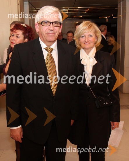 Aleks Štakul, nekdanji generalni direktor RTV Slovenija in soproga MartaWerther, premiera opere v SNG Maribor