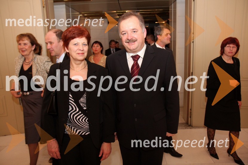 Bogdan Čepič, poslanec Državnega zbora RS in njegova soproga
	Werther, premiera opere v SNG Maribor