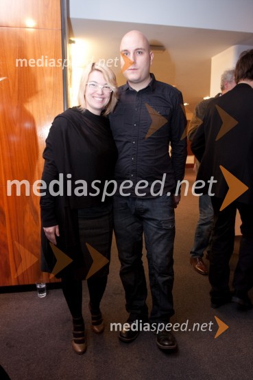 Ivano Djilas, režiserka, in njen fant Boštjan Gombač, igralec in glasbenikDrama o Mirjani in tistih okrog nje