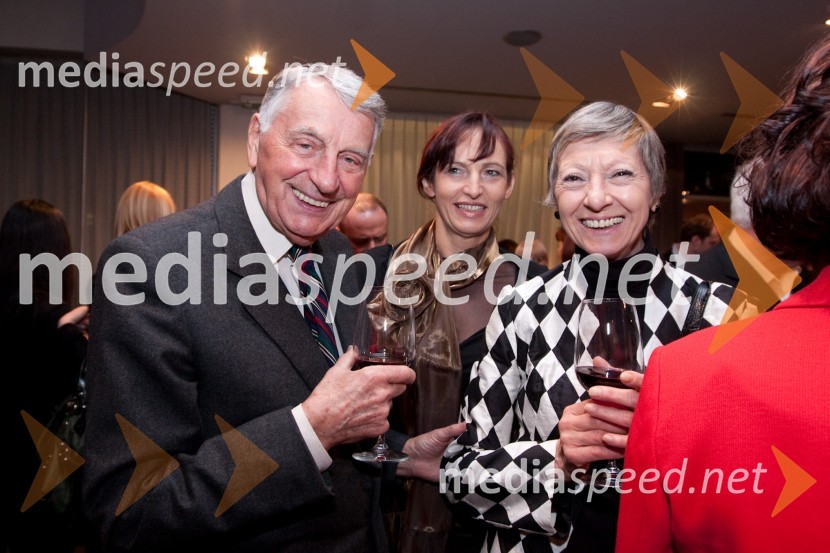 Demeter Bitenc, igralec, Majda Pintar, in Alenka Pirjevec, predsednica ZDUSDrama o Mirjani in tistih okrog nje