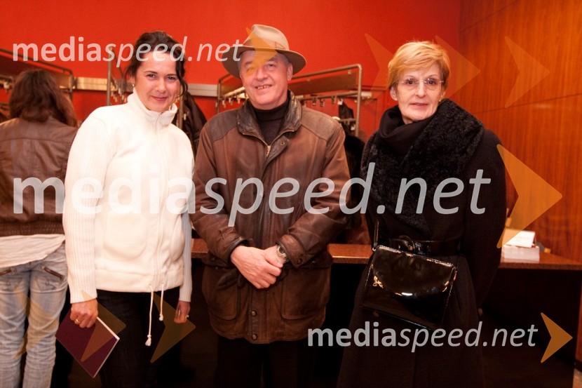 Urška Hlebec, igralka, Iztok Valič in Mojca Kreft, dramaturginjaDrama o Mirjani in tistih okrog nje